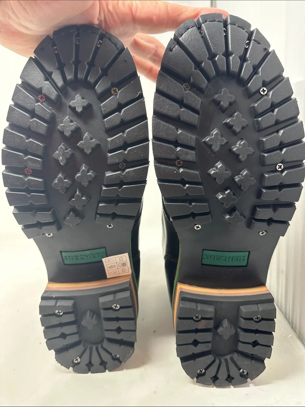 Skechers preowned only